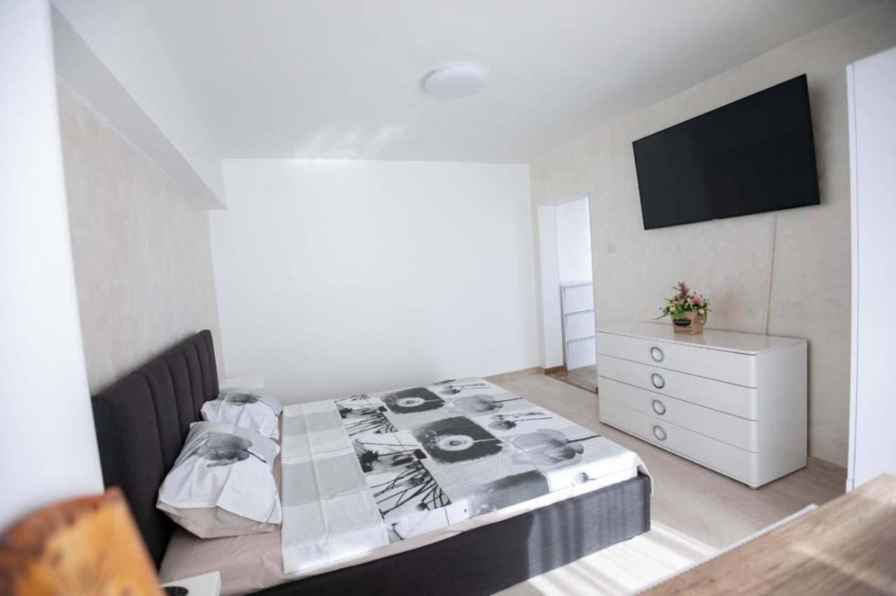 Apartament Central Târgu Jiu Zewnętrze zdjęcie